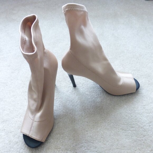 CALL IT SPRING tan pull-on sock mid-ankle booties - Picture 5 of 11